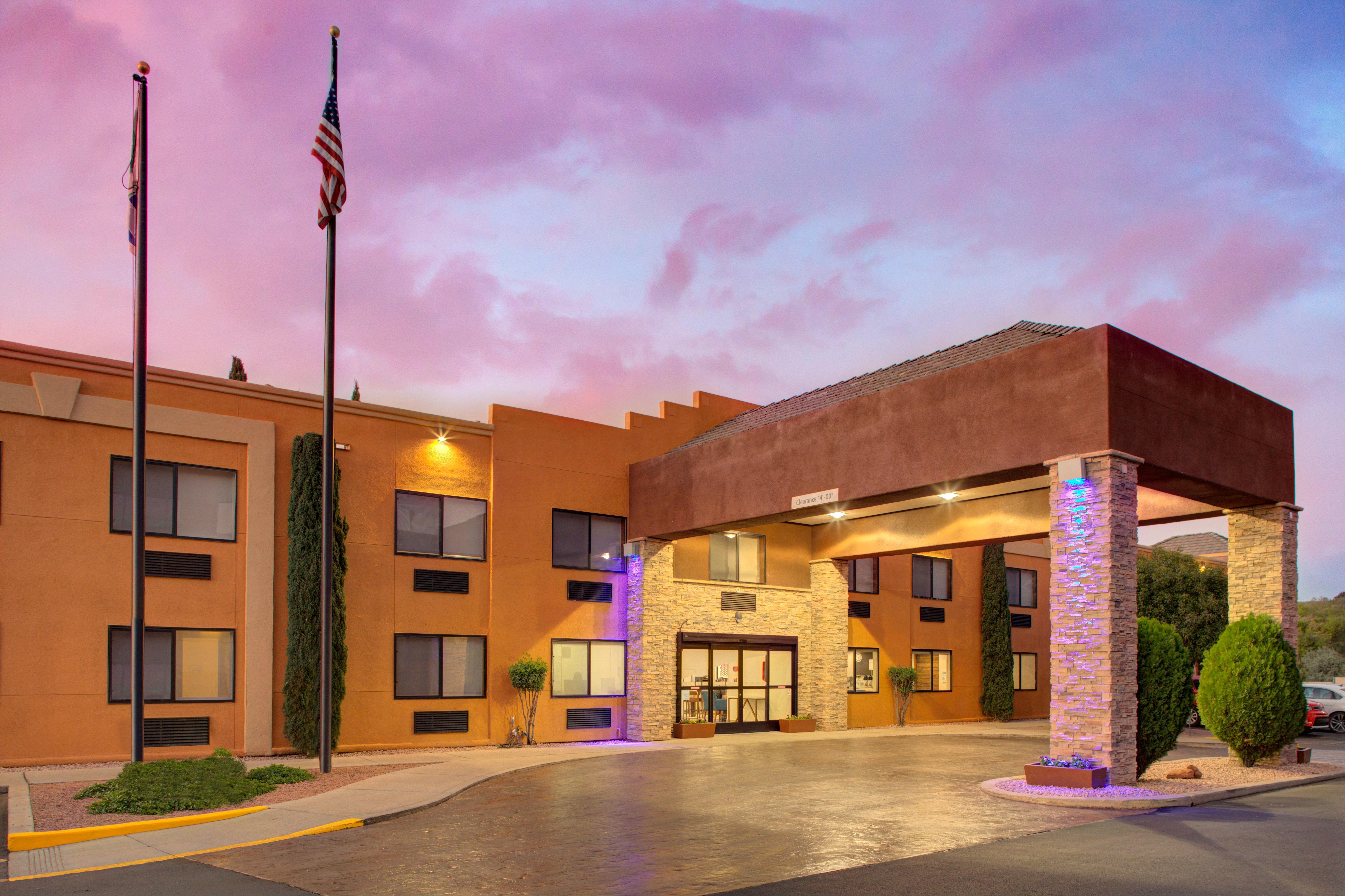 Holiday Inn Express Sedona - Oak Creek By Ihg Exterior photo
