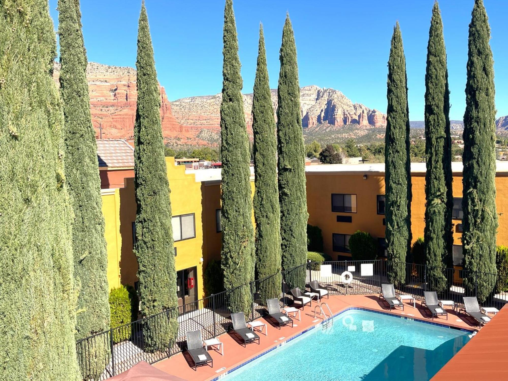 Holiday Inn Express Sedona - Oak Creek By Ihg Exterior photo